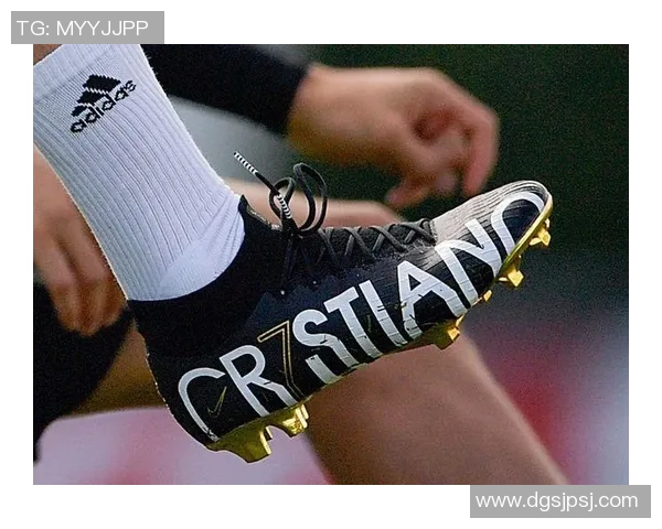 全新款足球鞋球星上脚图展示 快速感受专业球员的运动装备选择