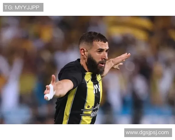 足球场上的另类魅力：盘点十大外貌最具争议的球星