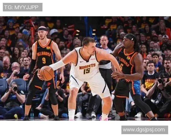 NBA球星与足球明星谁更强？跨界对比看谁更具运动天赋与影响力