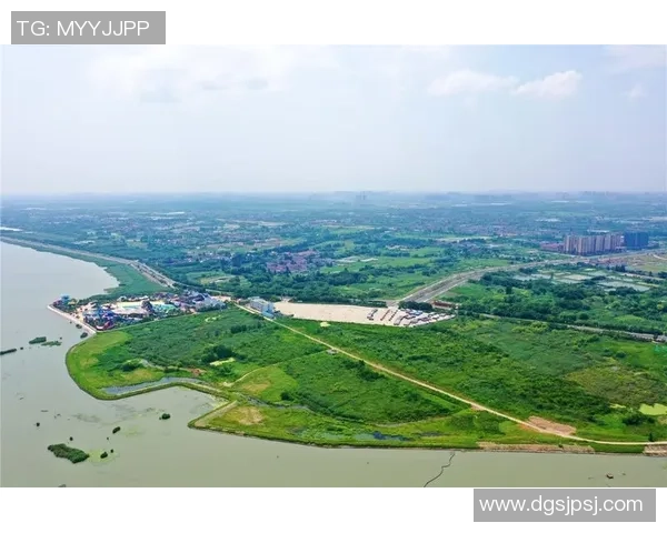 热搜足球球星新动态:梅西签约巴黎,梅开二度引关注 热搜足球球星新动态:梅西签约巴黎,梅开二度引关注